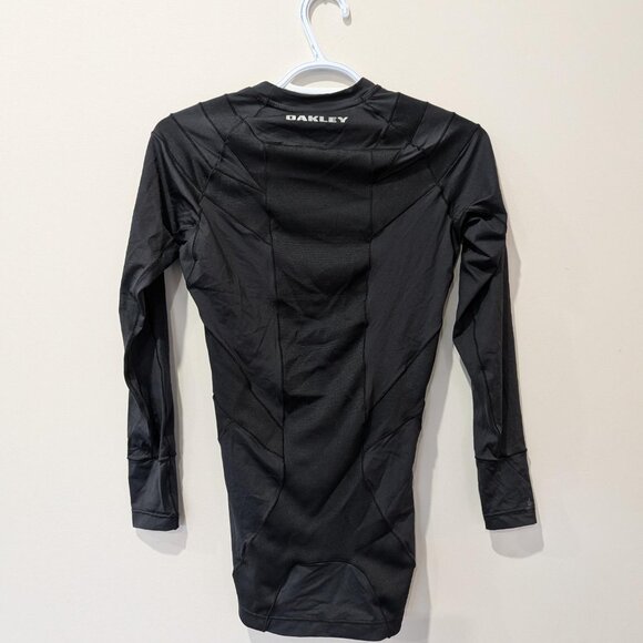 Oakley Black Ellipse Rashguard LS Men's M Gorpcore Activewear SPF 50 - Picture 2 of 8
